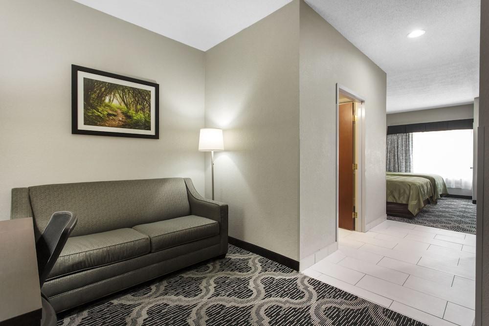 Quality Suites Pineville - Charlotte מראה חיצוני תמונה