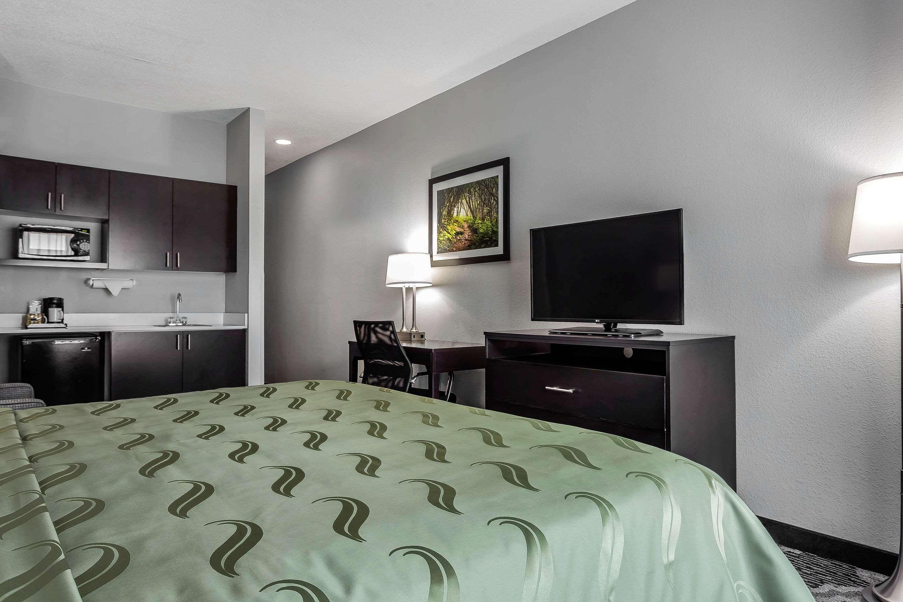 Quality Suites Pineville - Charlotte מראה חיצוני תמונה