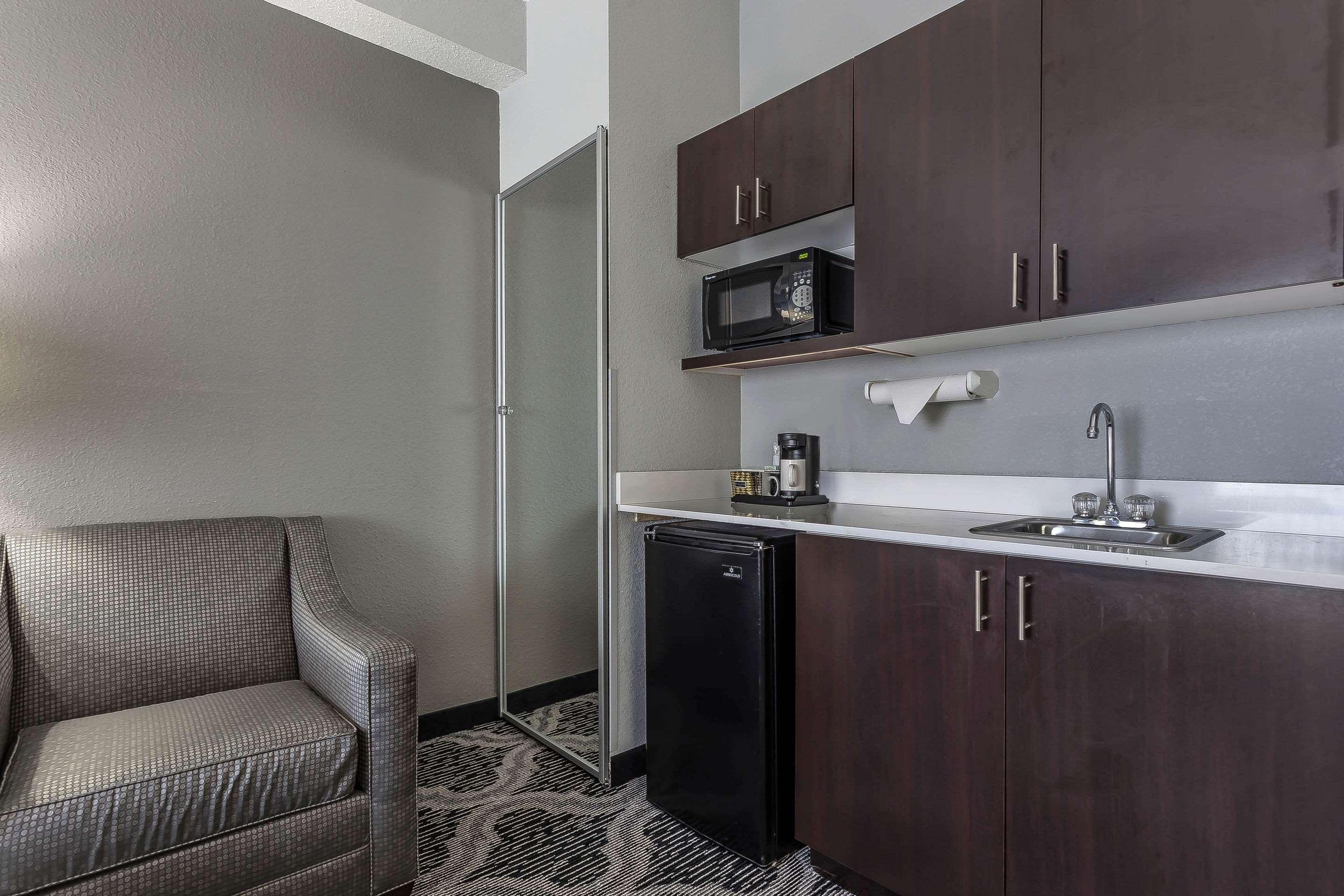 Quality Suites Pineville - Charlotte מראה חיצוני תמונה