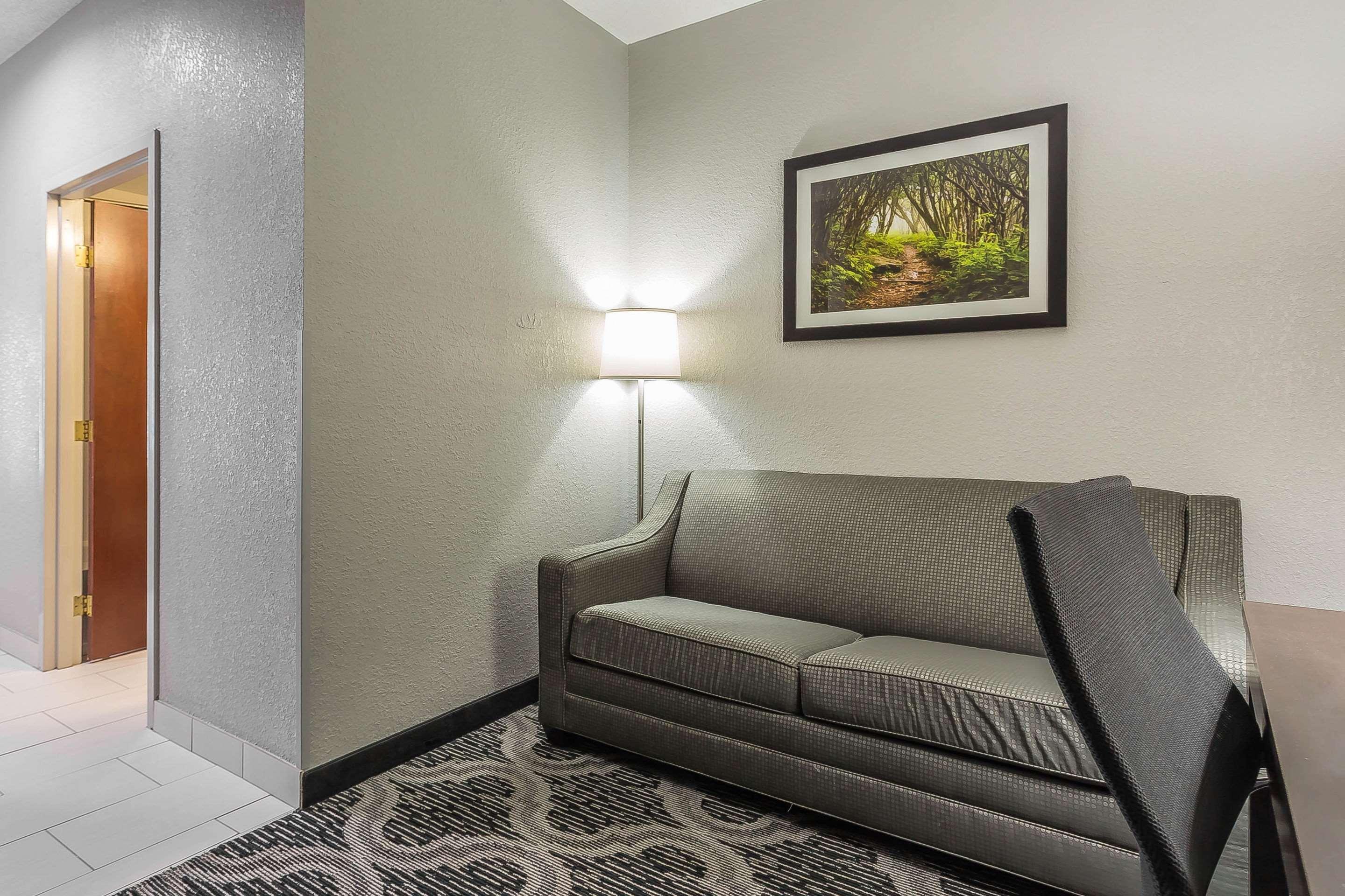 Quality Suites Pineville - Charlotte מראה חיצוני תמונה