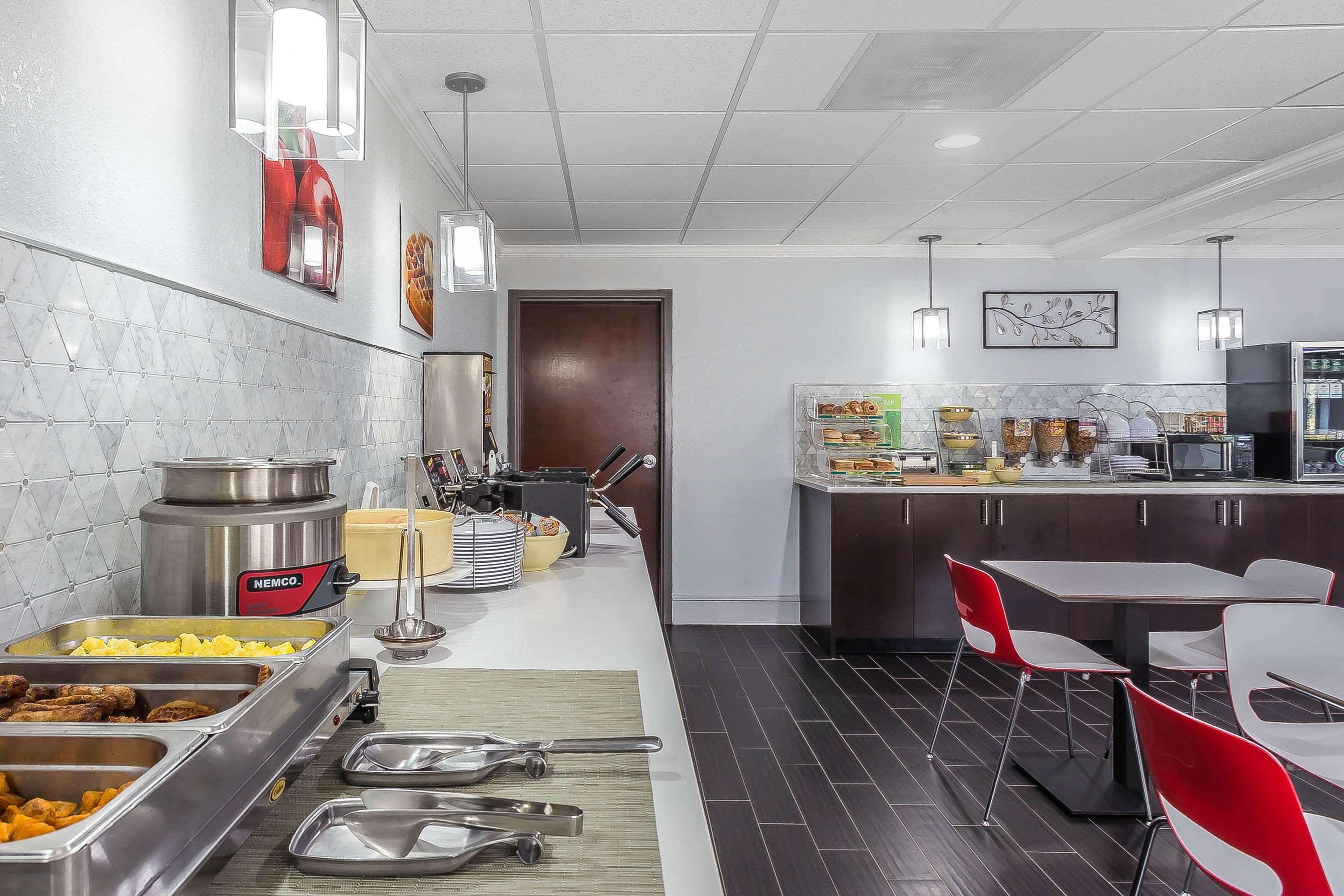 Quality Suites Pineville - Charlotte מראה חיצוני תמונה