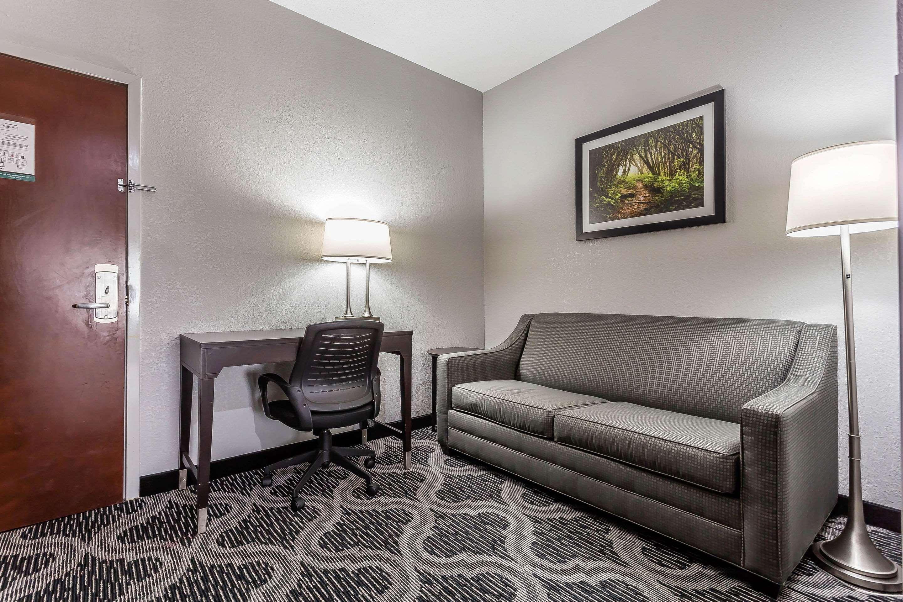 Quality Suites Pineville - Charlotte מראה חיצוני תמונה