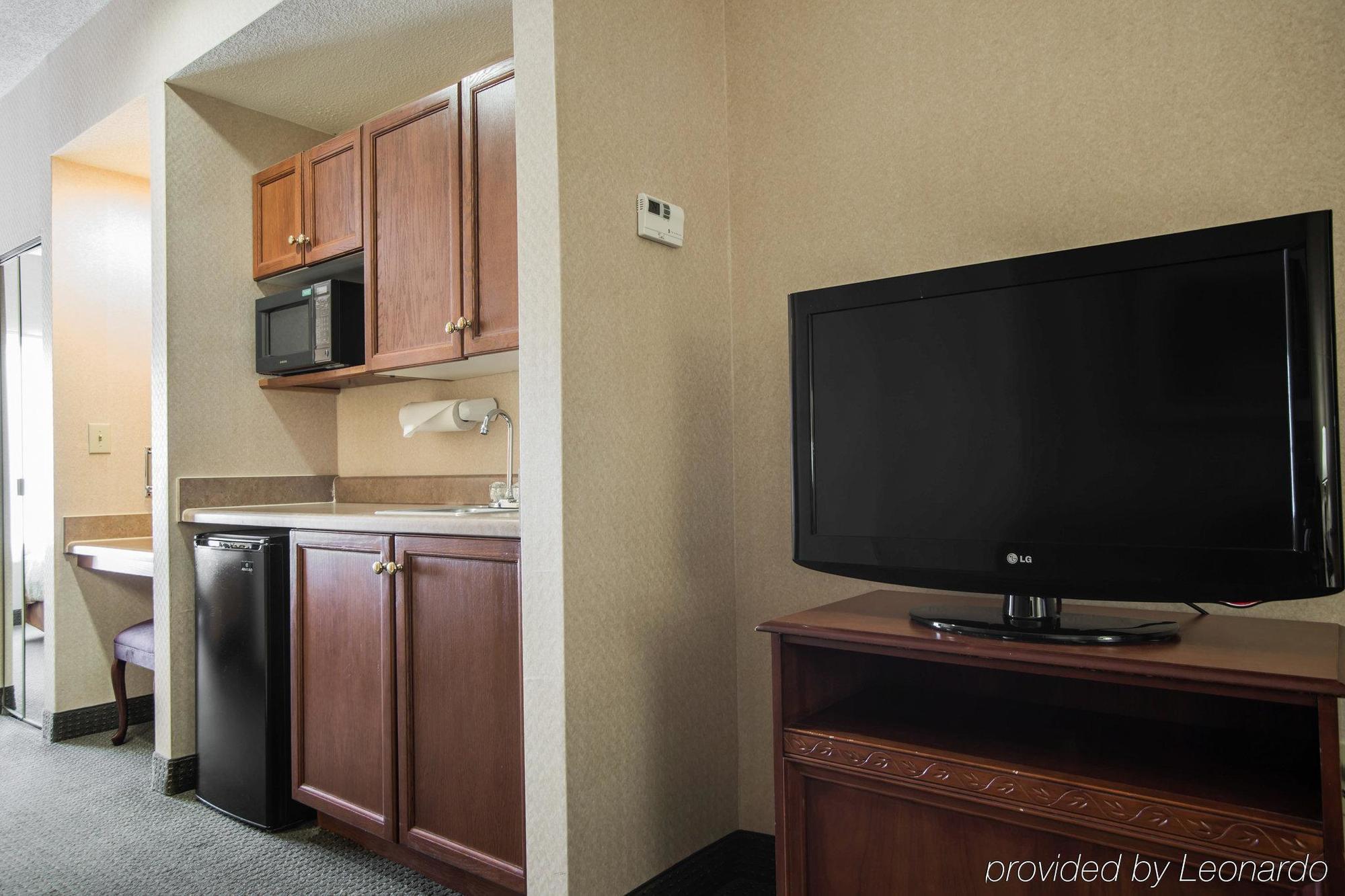 Quality Suites Pineville - Charlotte מראה חיצוני תמונה