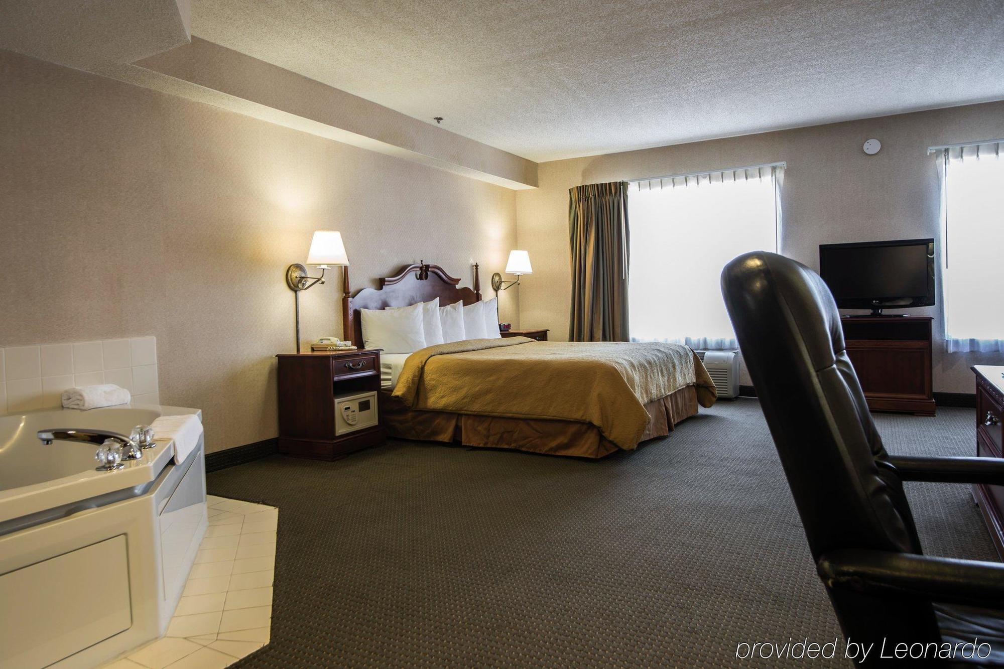 Quality Suites Pineville - Charlotte מראה חיצוני תמונה