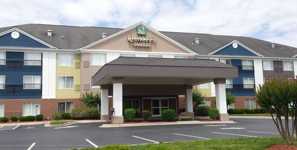 Quality Suites Pineville - Charlotte מראה חיצוני תמונה