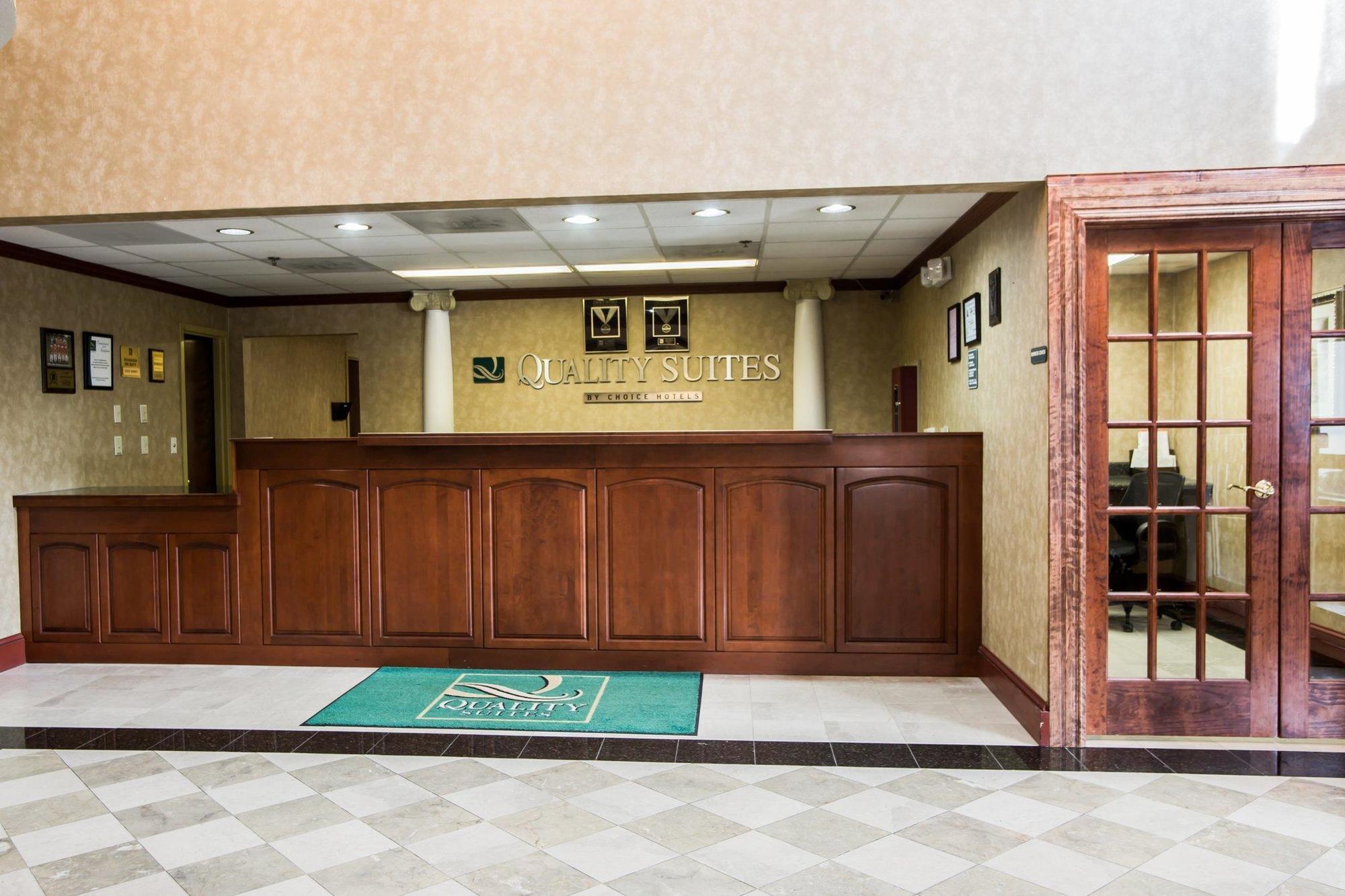 Quality Suites Pineville - Charlotte מראה חיצוני תמונה