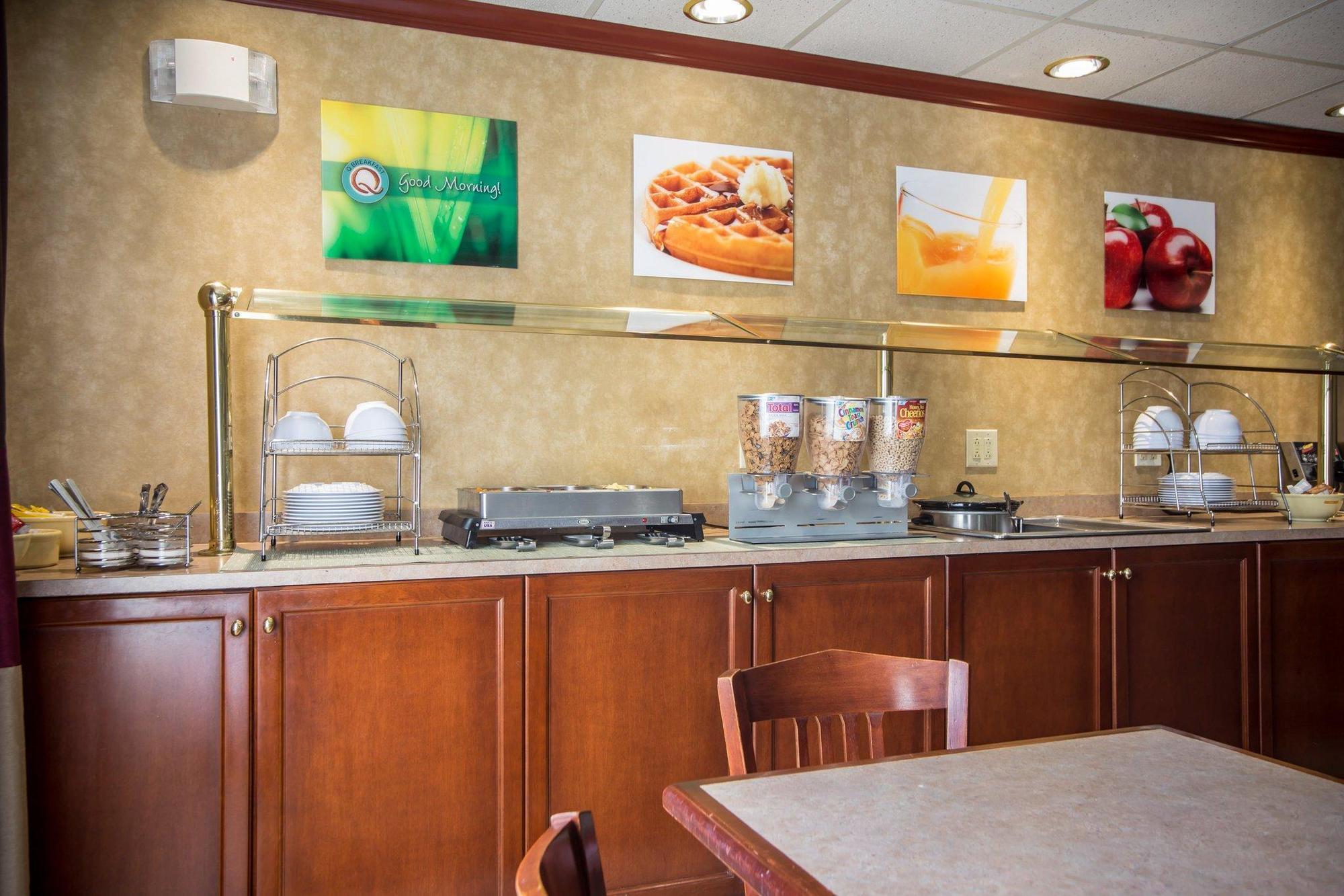 Quality Suites Pineville - Charlotte מראה חיצוני תמונה